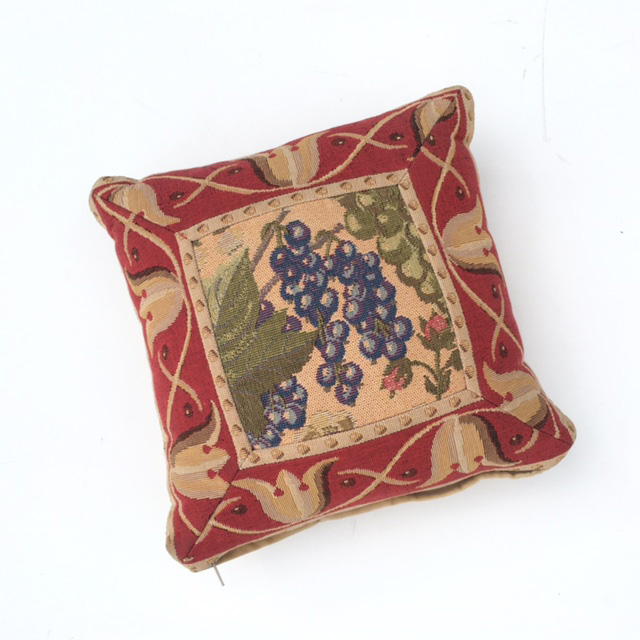 CUSHION, Tapestry - Grapes (Ex Small)